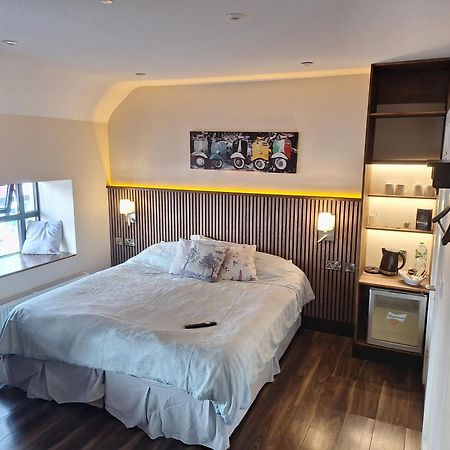 Ridge-Rock Accommodation Carrick on Shannon Exteriör bild